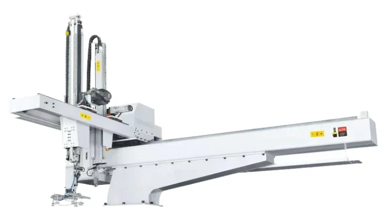 Cách Mạng Tự Động Hóa Ngành Nhựa: Robot Gắp Nhựa - Giải Pháp Toàn Diện